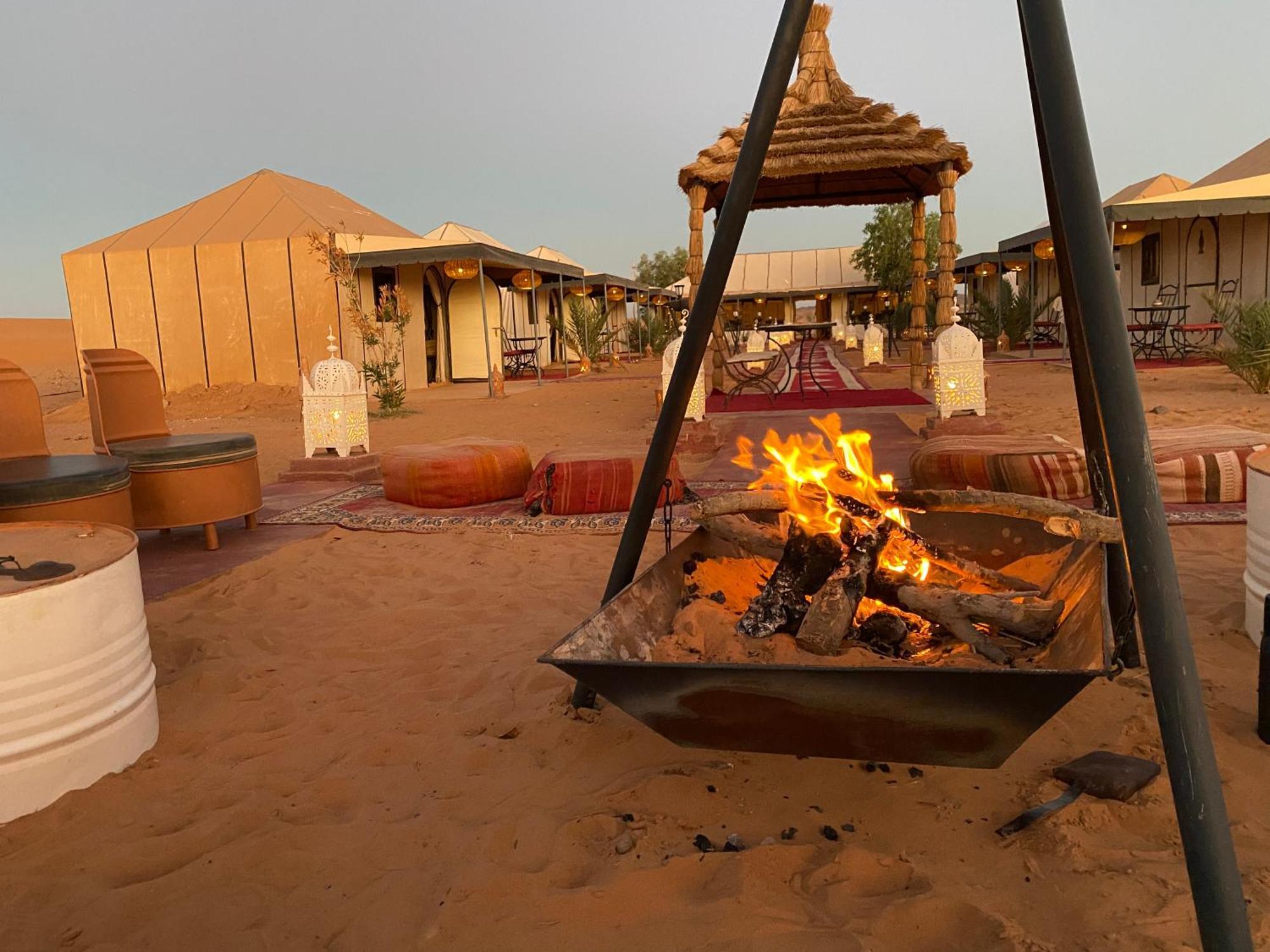 Merzouga Moonlight Desert Camp Экстерьер фото